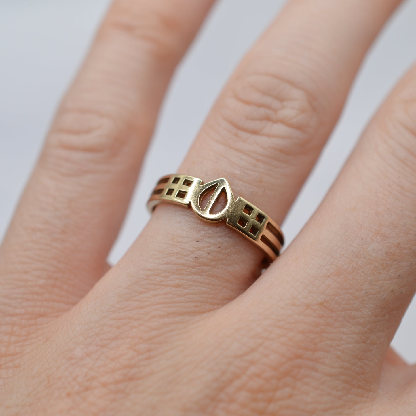 9ct Gold Rennie Mackintosh Art Nouveau Style Ring