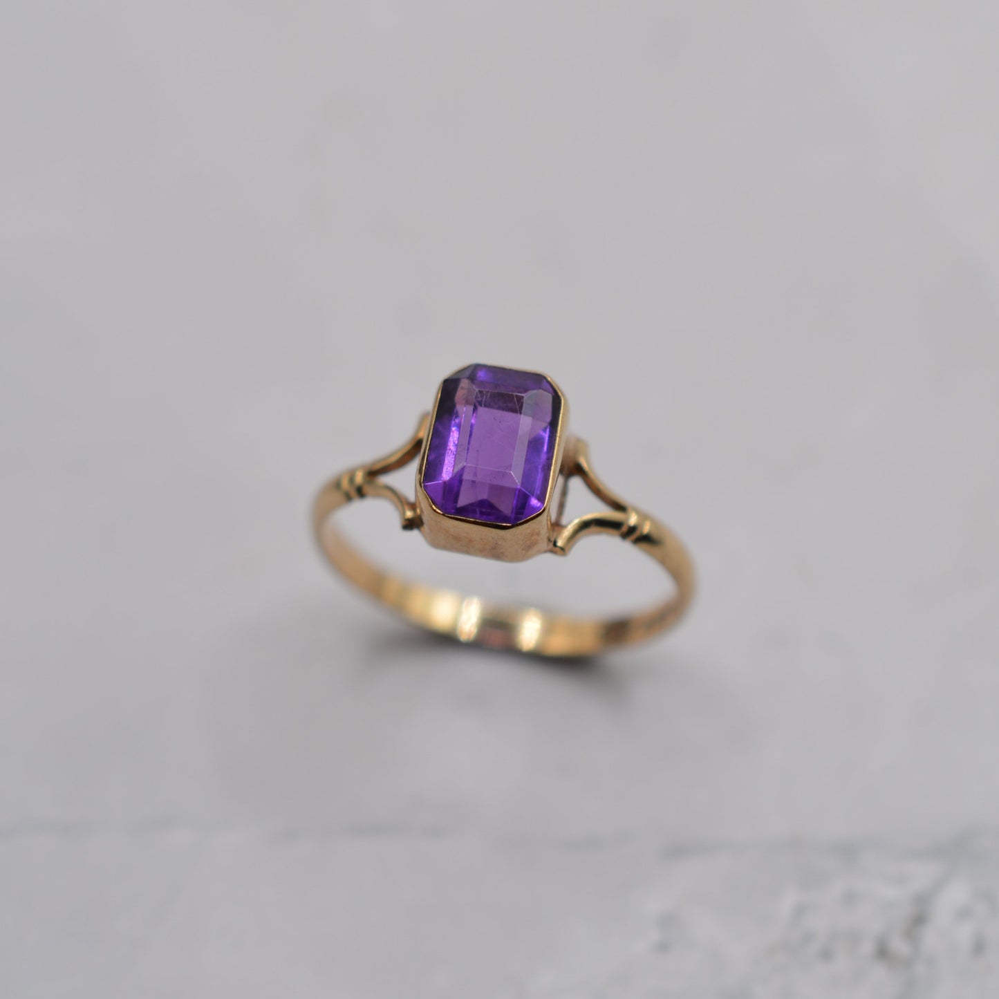 1980s 9ct Gold Emerald-Cut Amethyst Ring