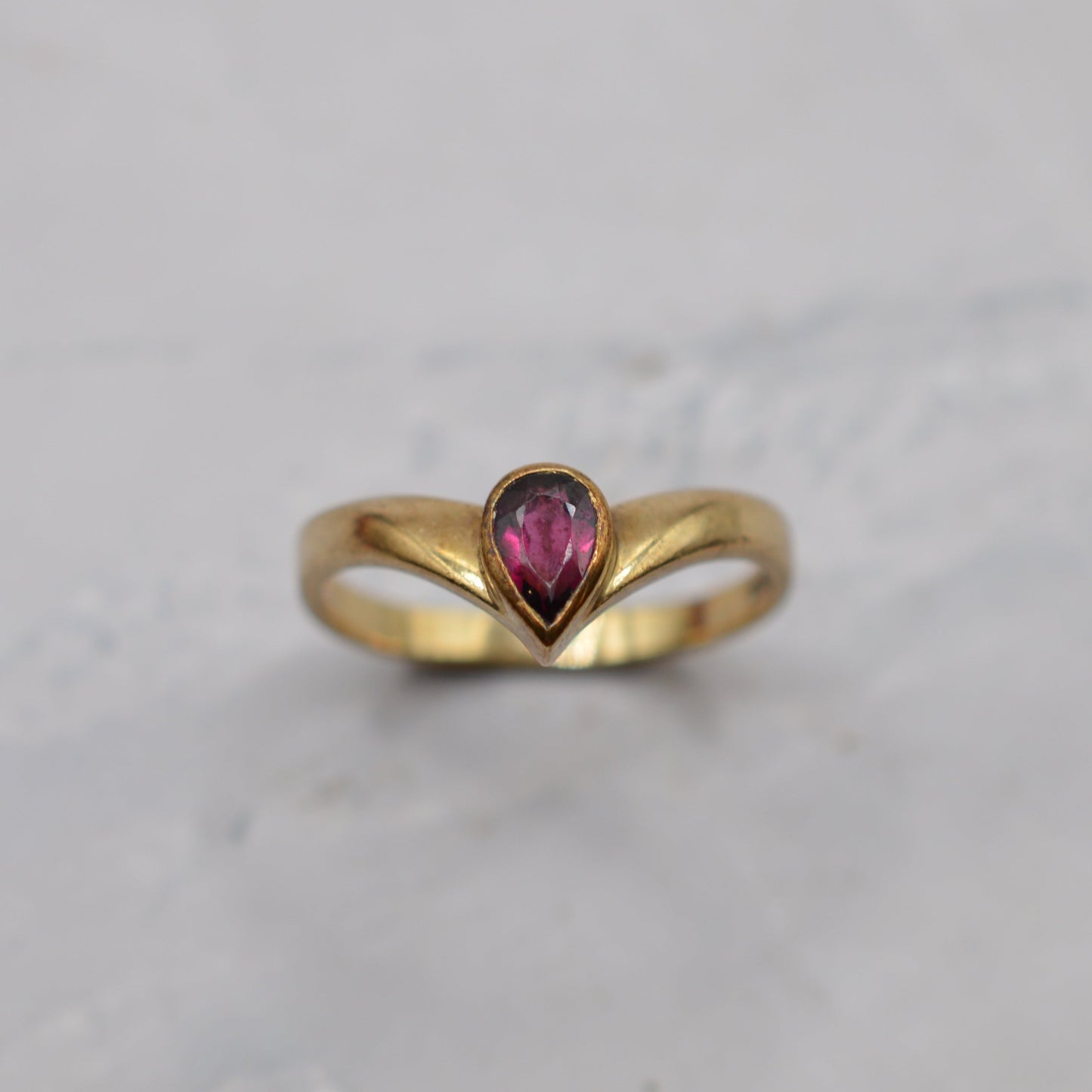 1980s 9ct Gold Amethyst Wishbone Ring