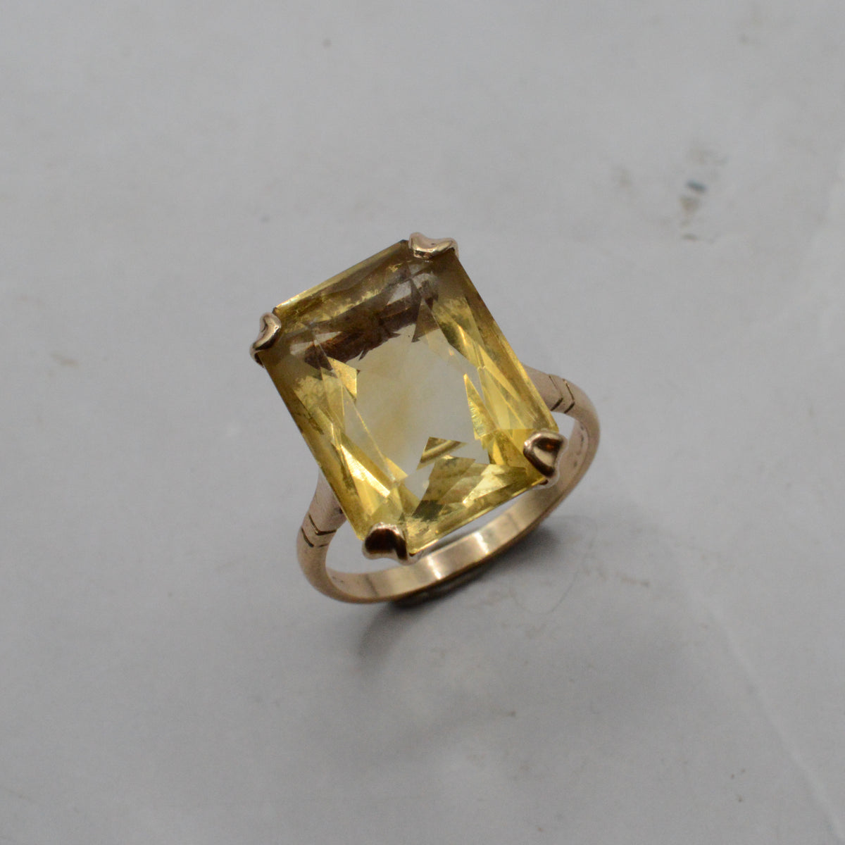 1960s Vintage Chunky 9ct Gold ~15ct Citrine Ring