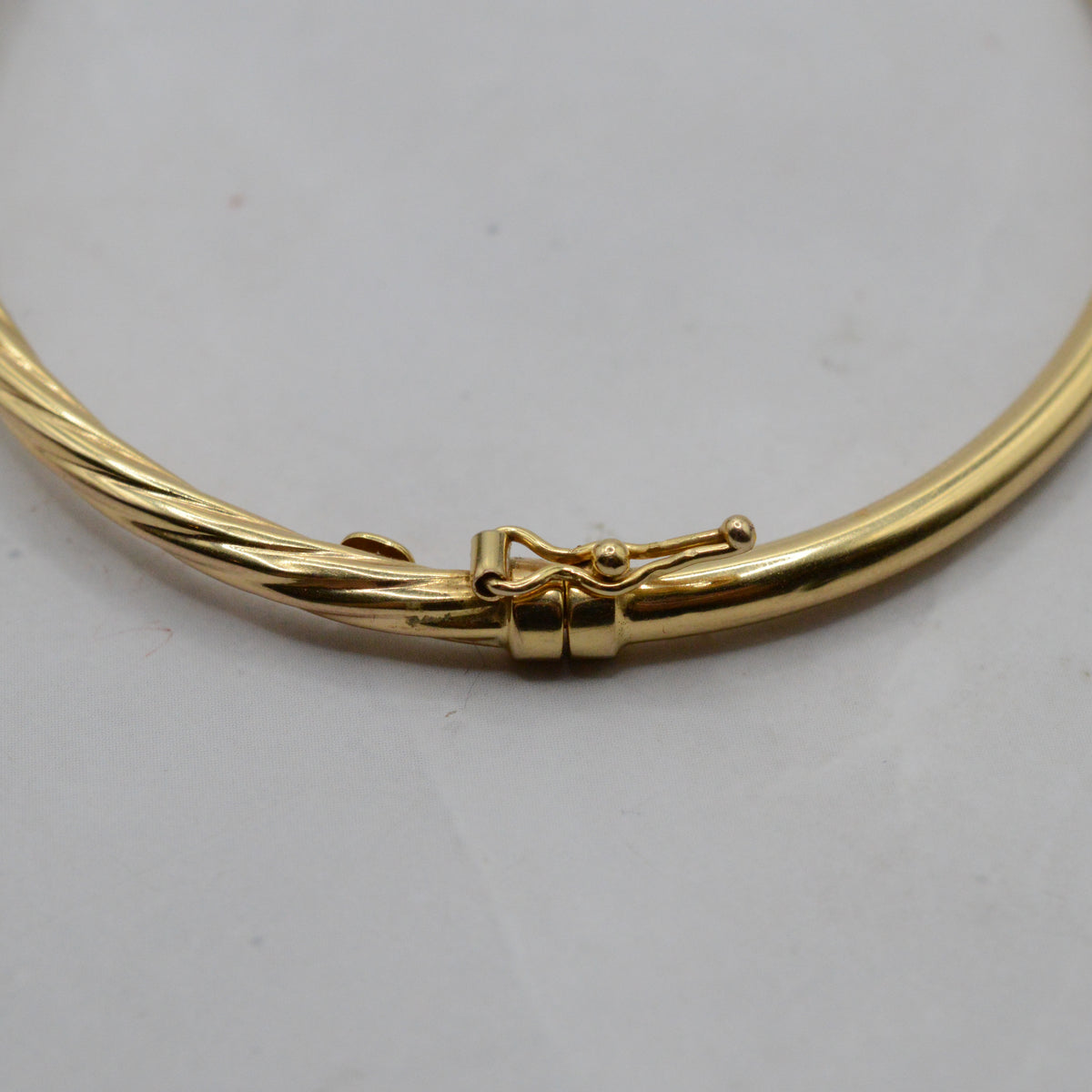 1990s 9ct Gold Twist Bangle Bracelet