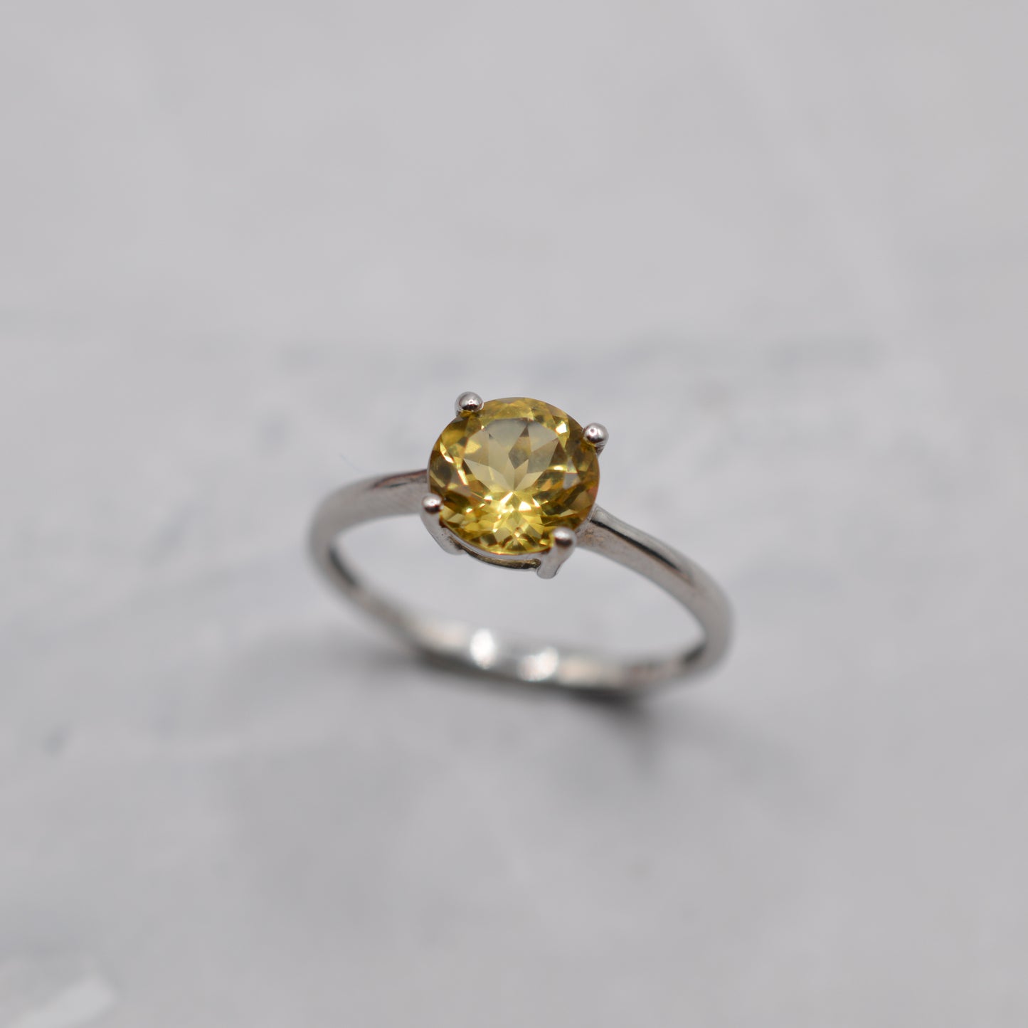 9ct White Gold Lemon Quartz Ring