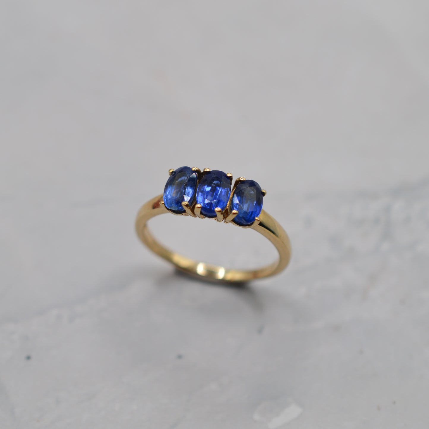 9ct Gold Kyanite Trilogy Ring