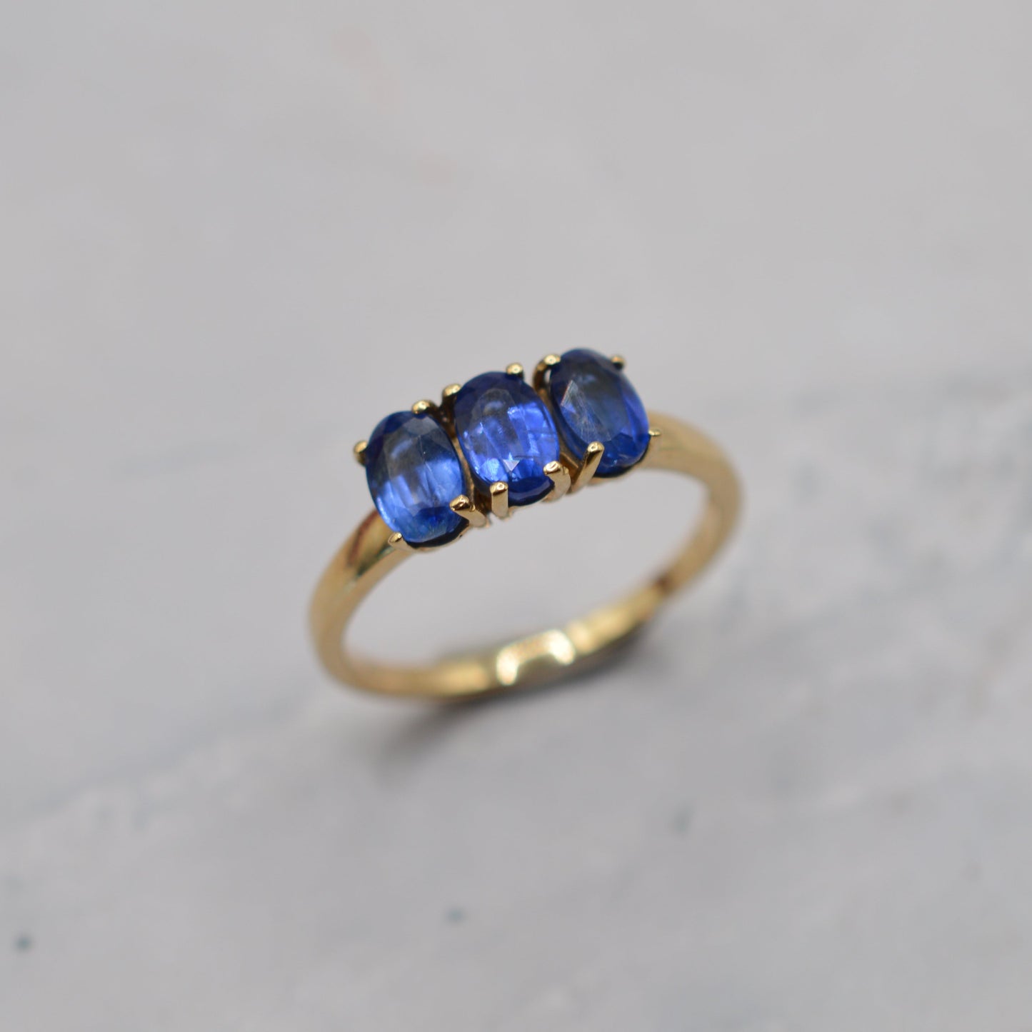 9ct Gold Kyanite Trilogy Ring