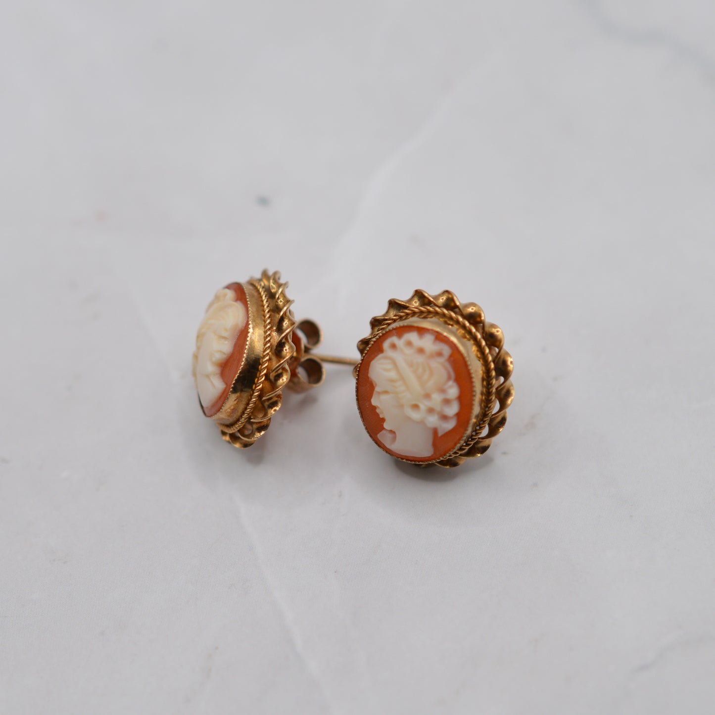 Large 1970s Vintage 9ct Gold Cameo Stud Earrings