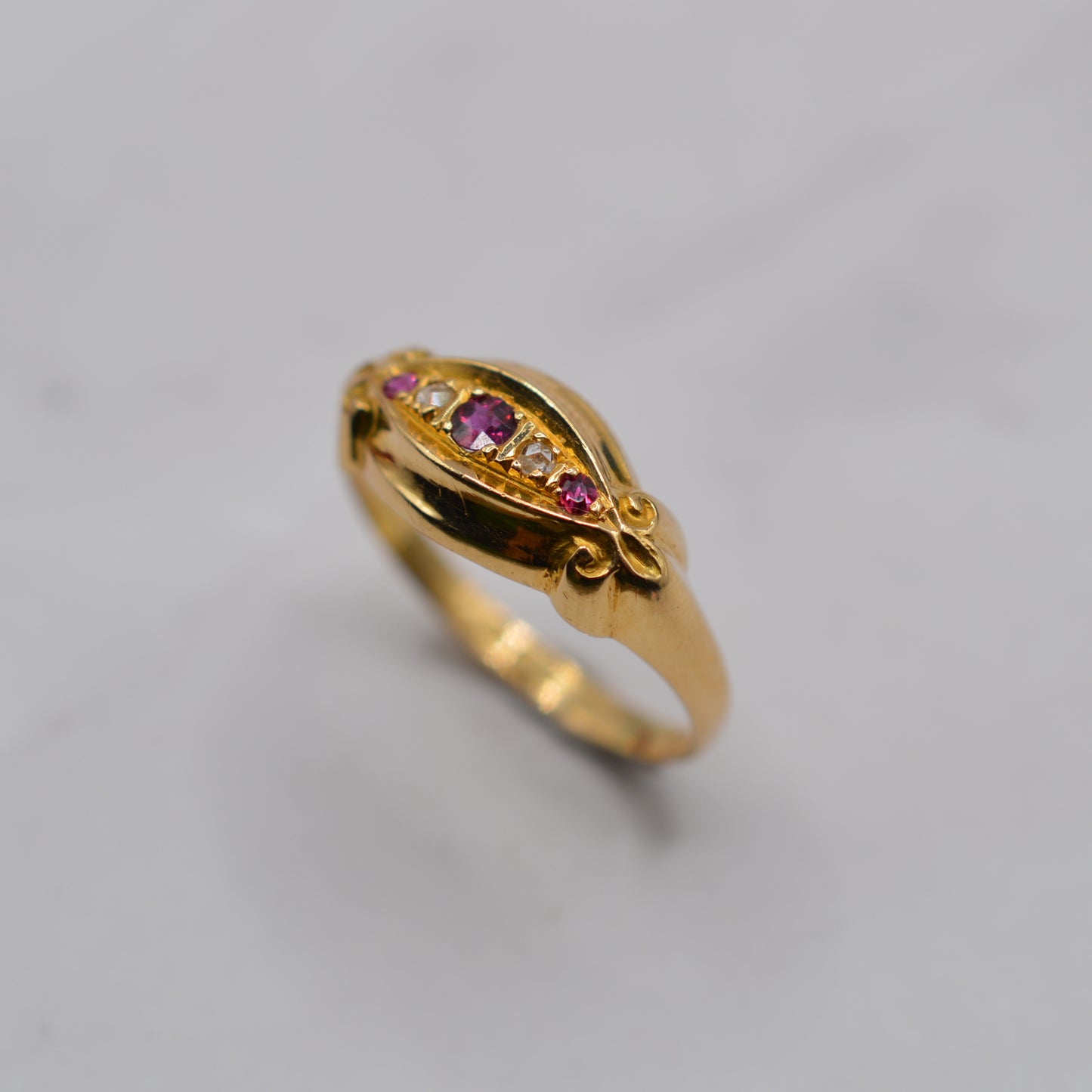 Antique 1918 18ct Gold Ruby & Diamond Five-Stone Boat Ring