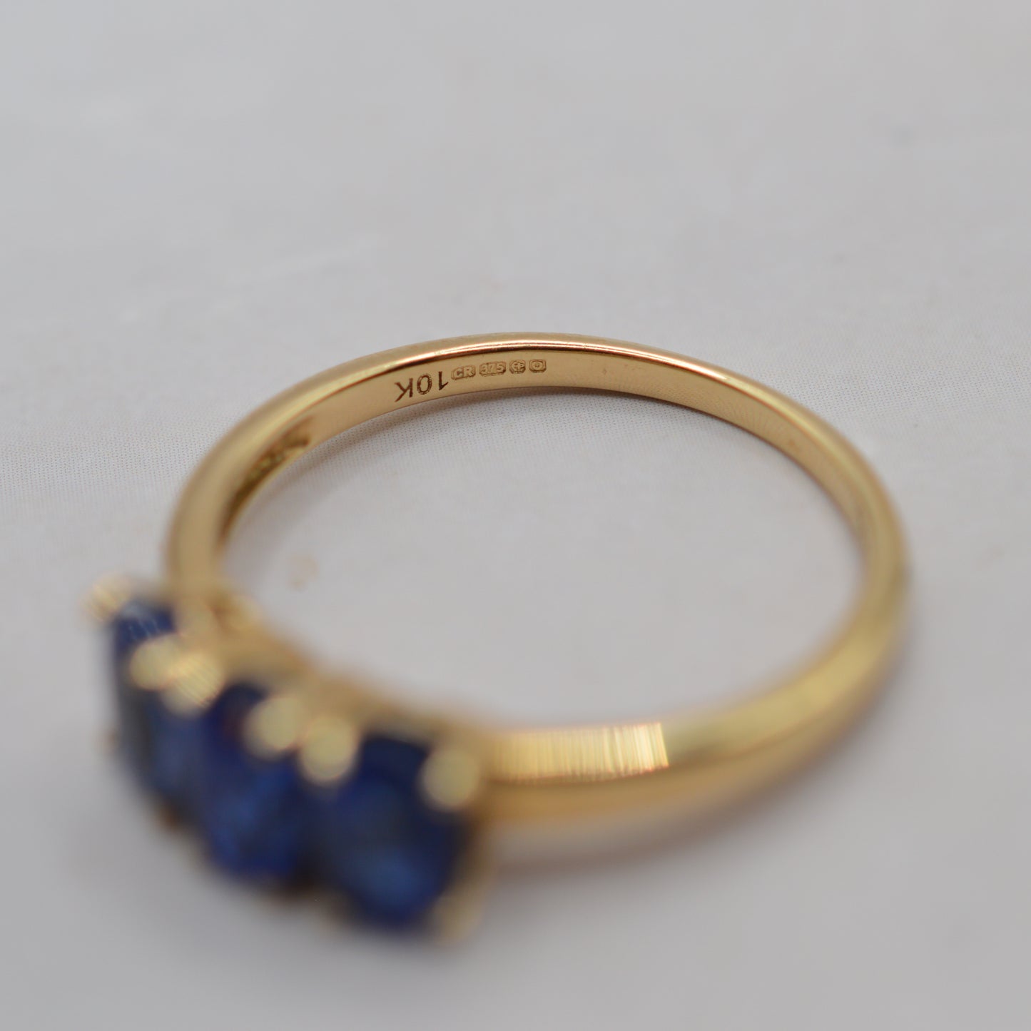 9ct Gold Kyanite Trilogy Ring