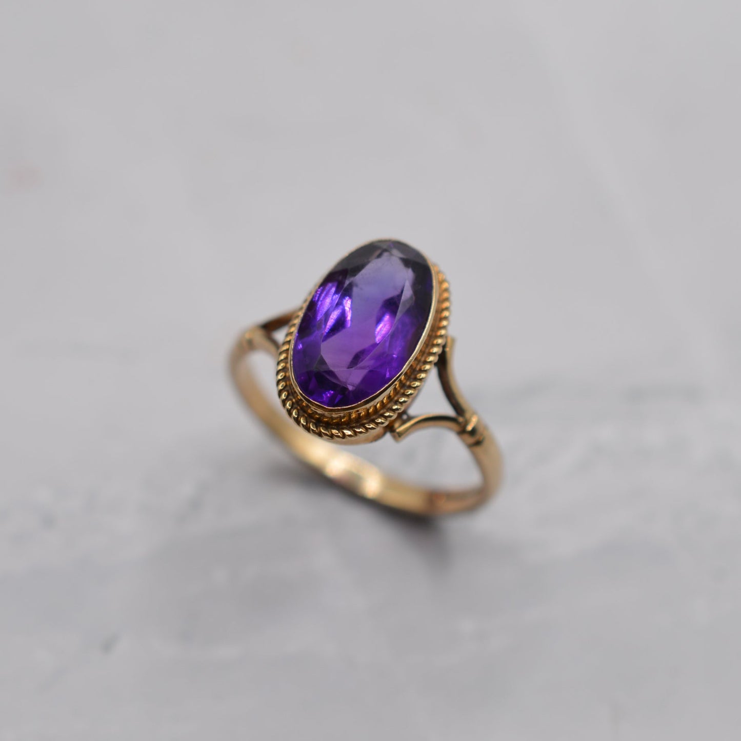 1990s 9ct Gold Amethyst Solitaire Ring