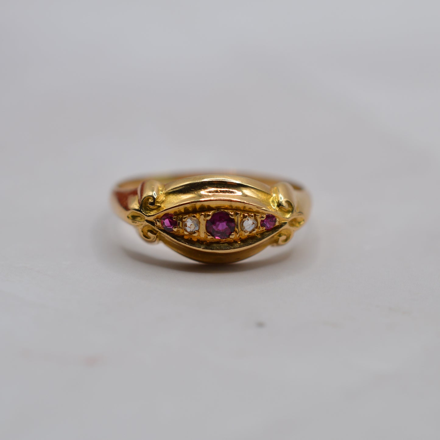 Antique 1918 18ct Gold Ruby & Diamond Five-Stone Boat Ring