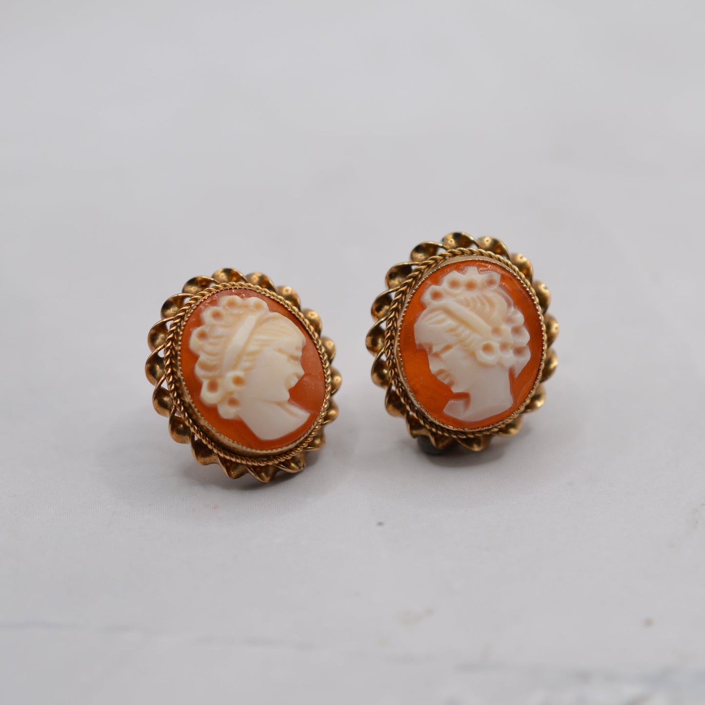 Large 1970s Vintage 9ct Gold Cameo Stud Earrings