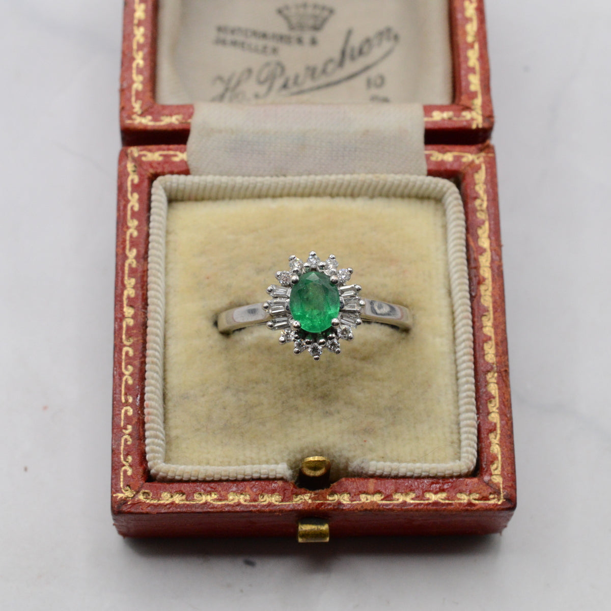 Y2K 18ct White Gold Emerald & Diamond Cluster Ring