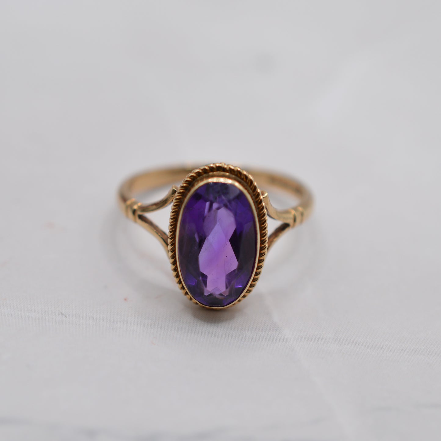 1990s 9ct Gold Amethyst Solitaire Ring