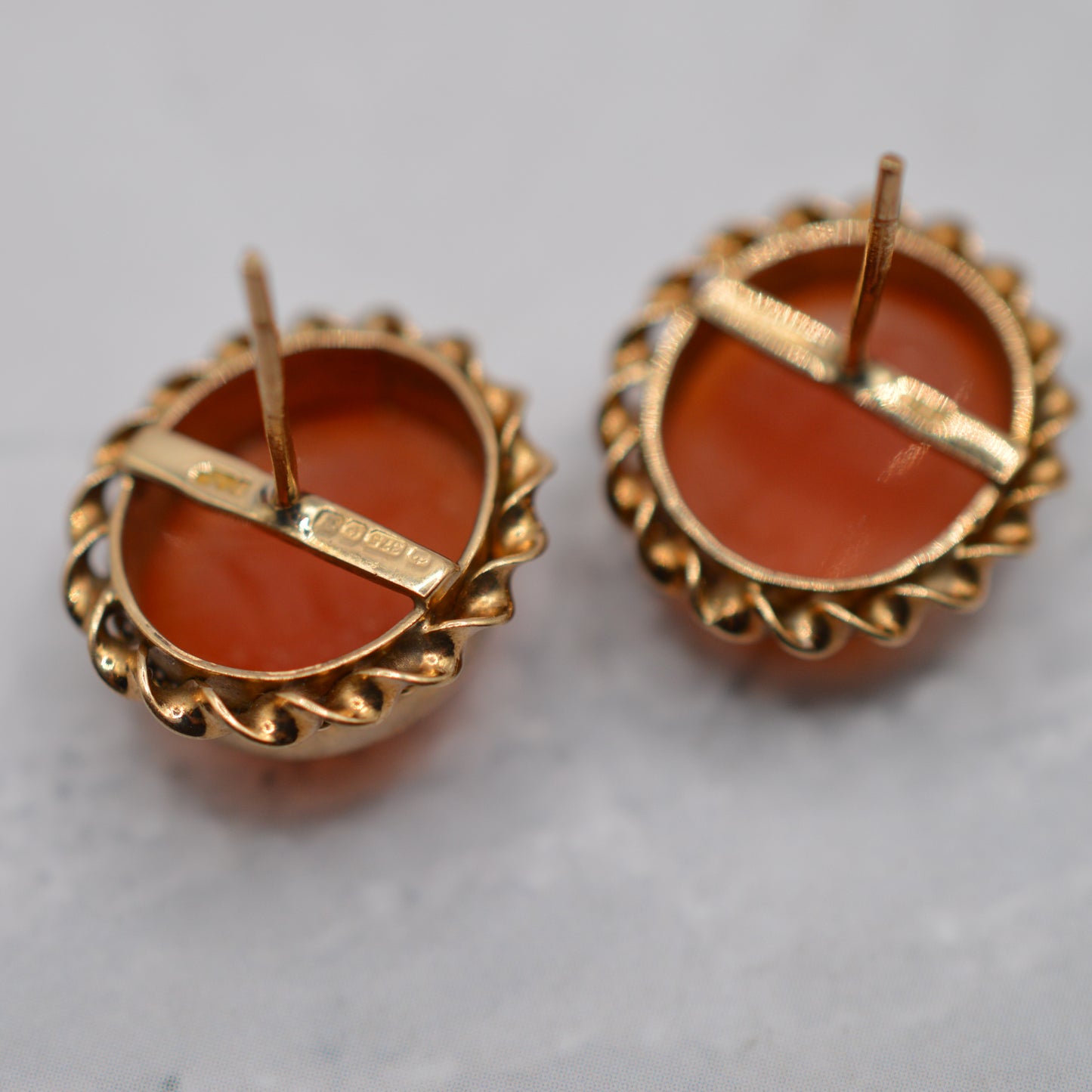 Large 1970s Vintage 9ct Gold Cameo Stud Earrings