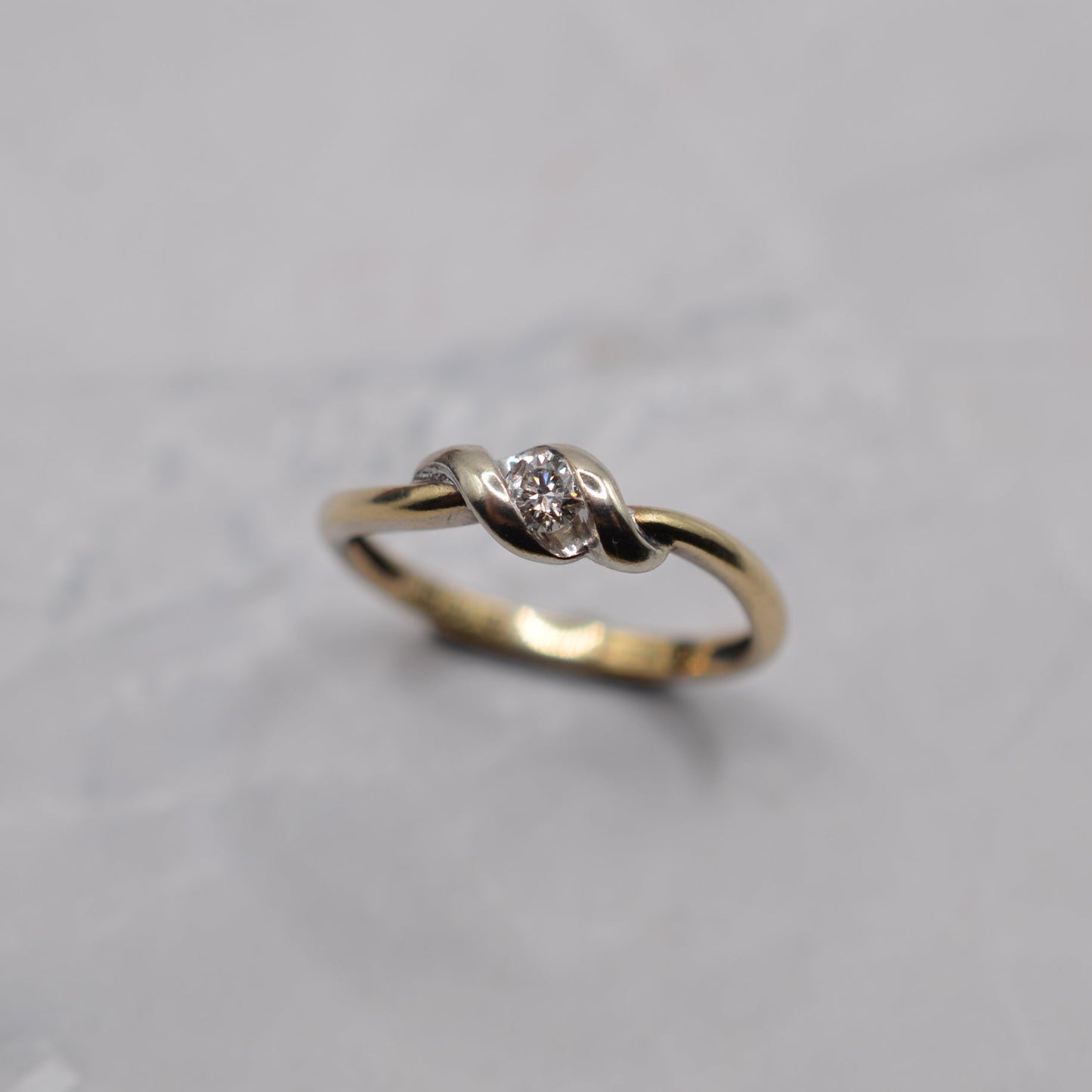 9ct Gold Diamond Twist Ring