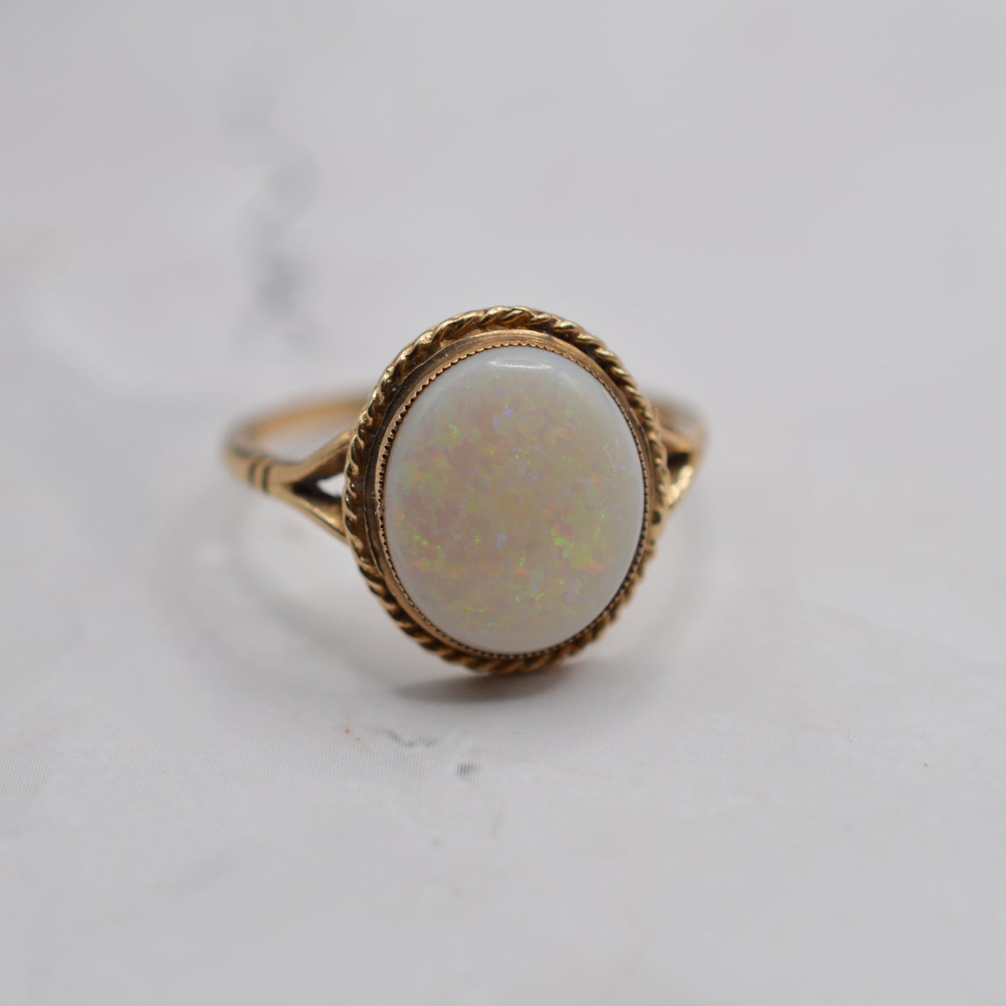 1980s Vintage 9ct Gold Opal Ring with Rope-Twist Border