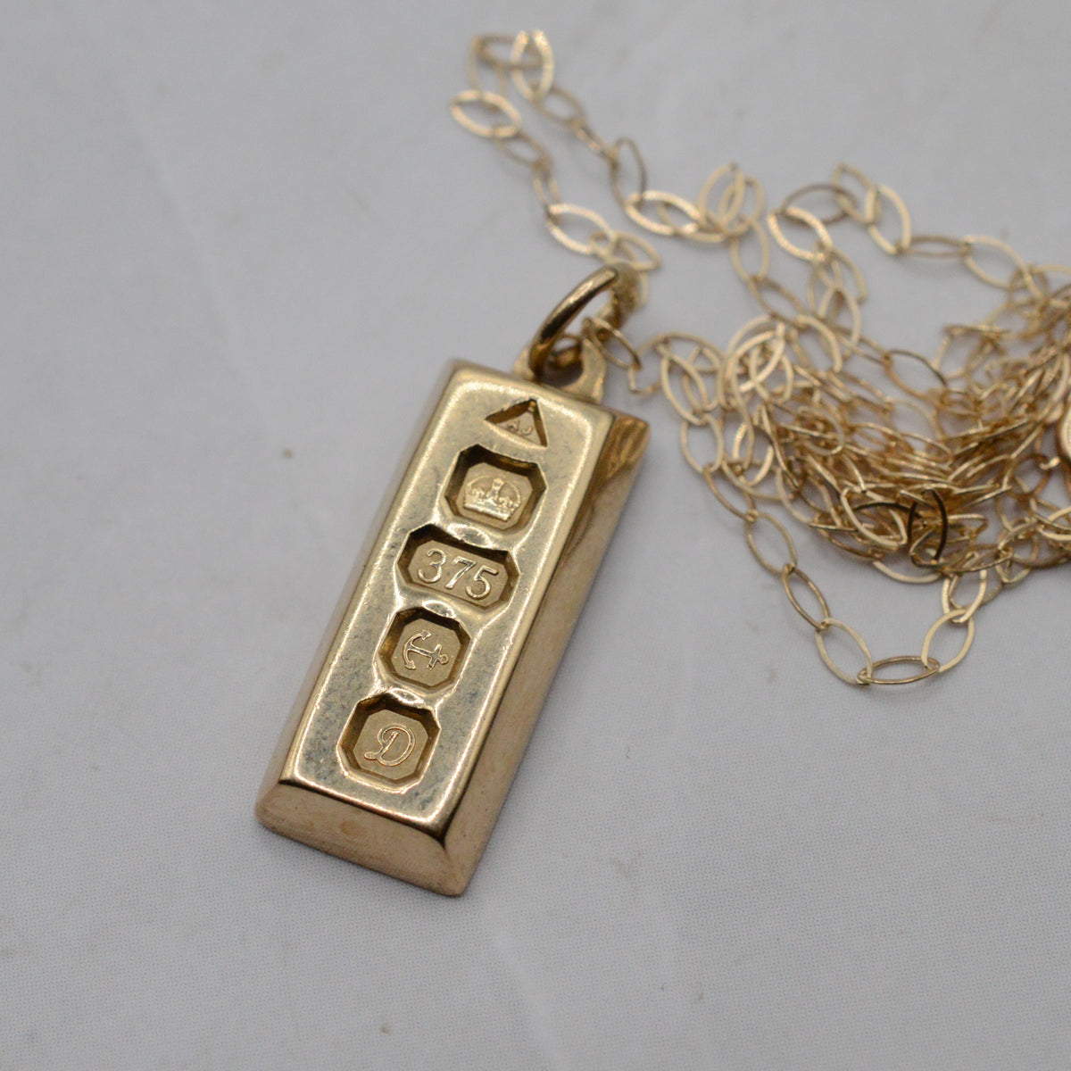 1970s Vintage 9ct Gold Ingot Pendant Necklace