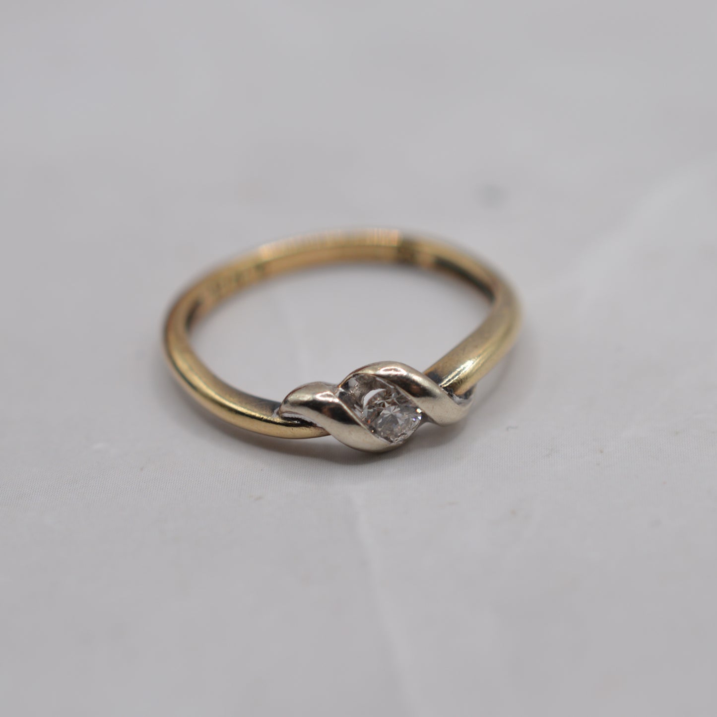 9ct Gold Diamond Twist Ring