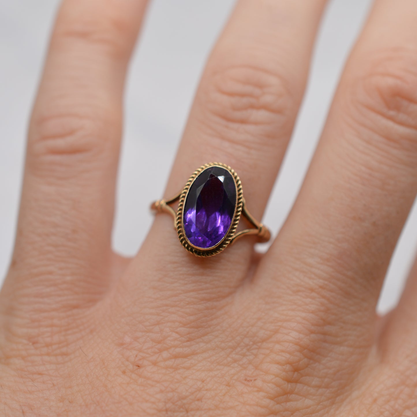 1990s 9ct Gold Amethyst Solitaire Ring