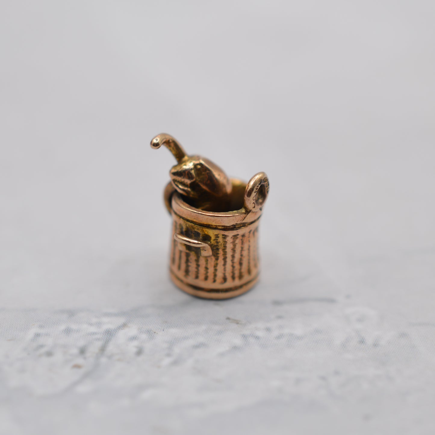 1980s Vintage 9ct Gold Articulated Cat & Dustbin Novelty Charm