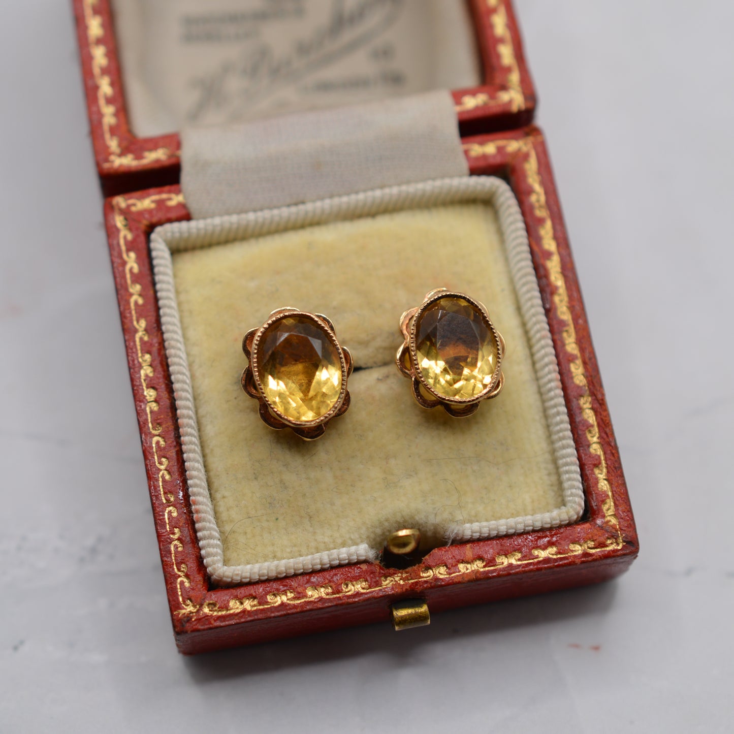 1979 Vintage 9ct Gold Citrine Stud Earrings with Scallop Edge