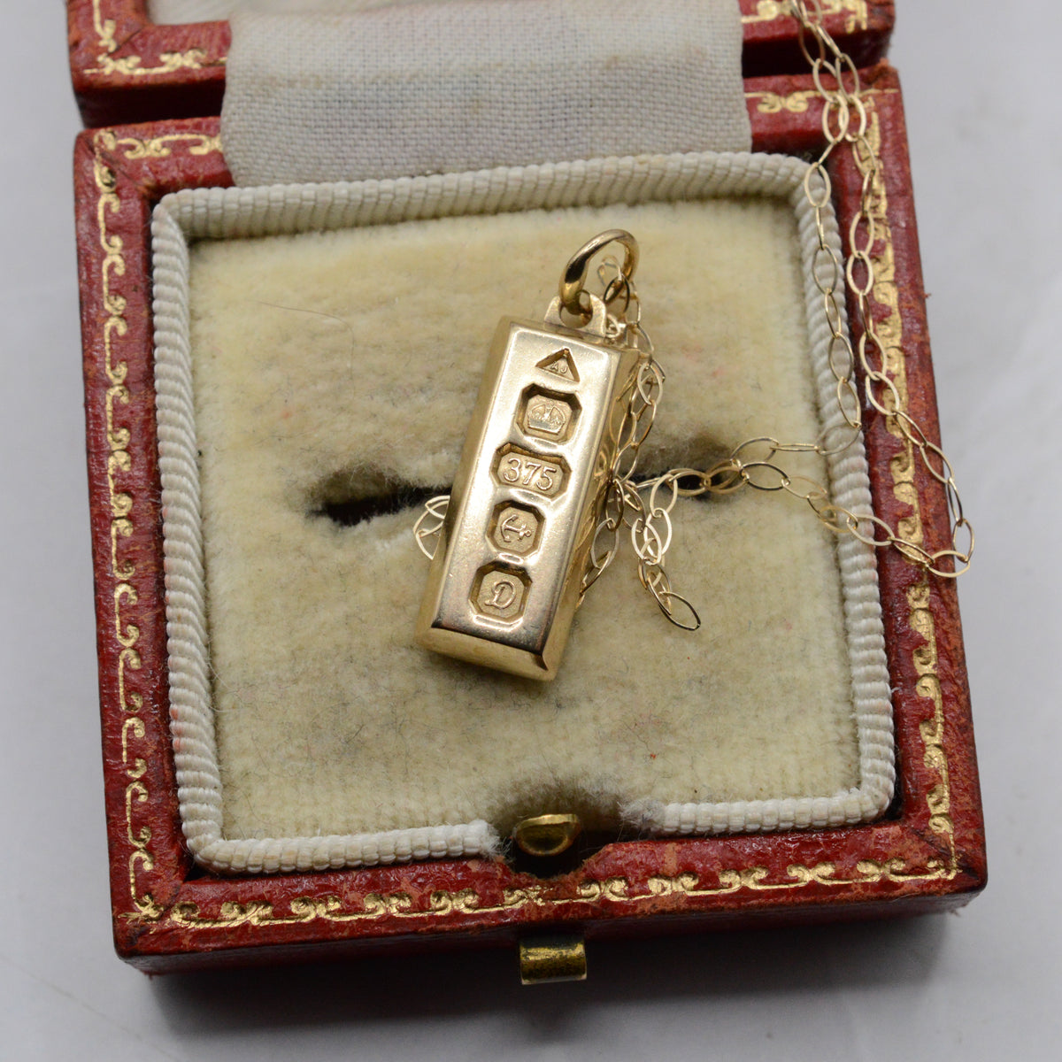 1970s Vintage 9ct Gold Ingot Pendant Necklace