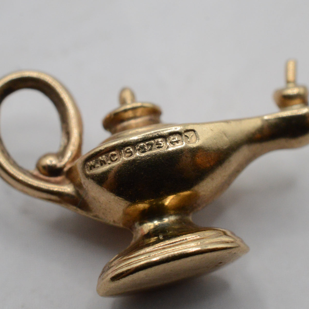 1970s Vintage 9ct Gold Genie Lamp Charm