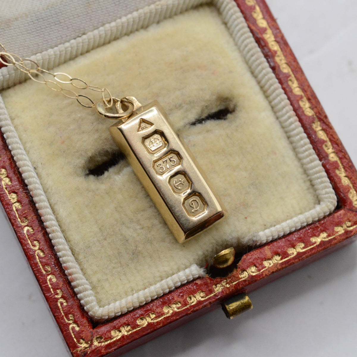 1970s Vintage 9ct Gold Ingot Pendant Necklace