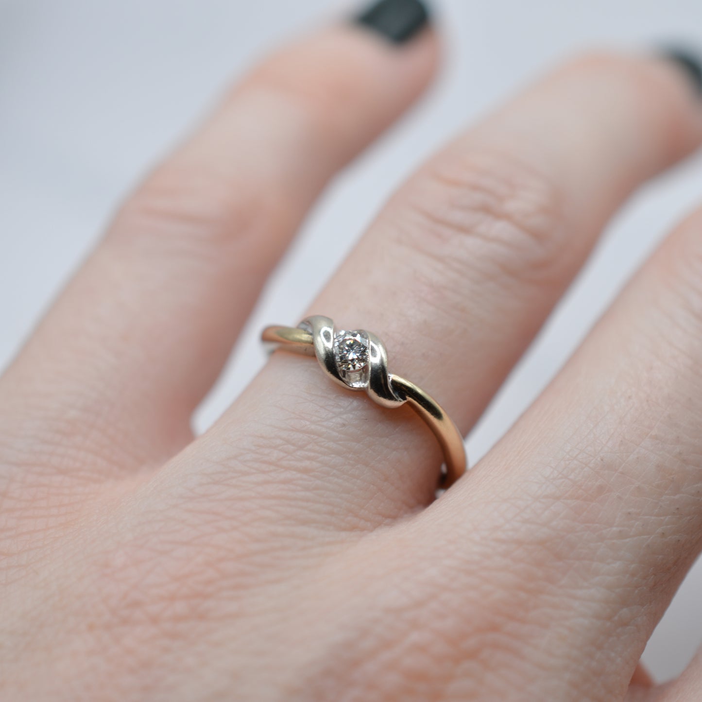 9ct Gold Diamond Twist Ring