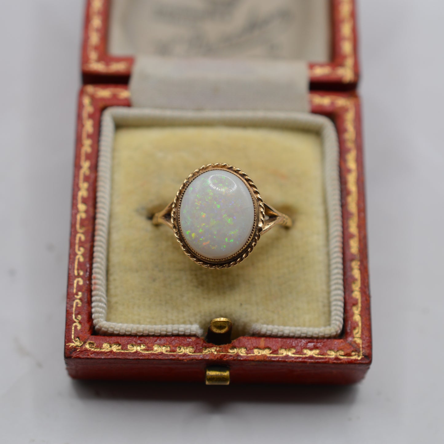 1980s Vintage 9ct Gold Opal Ring with Rope-Twist Border