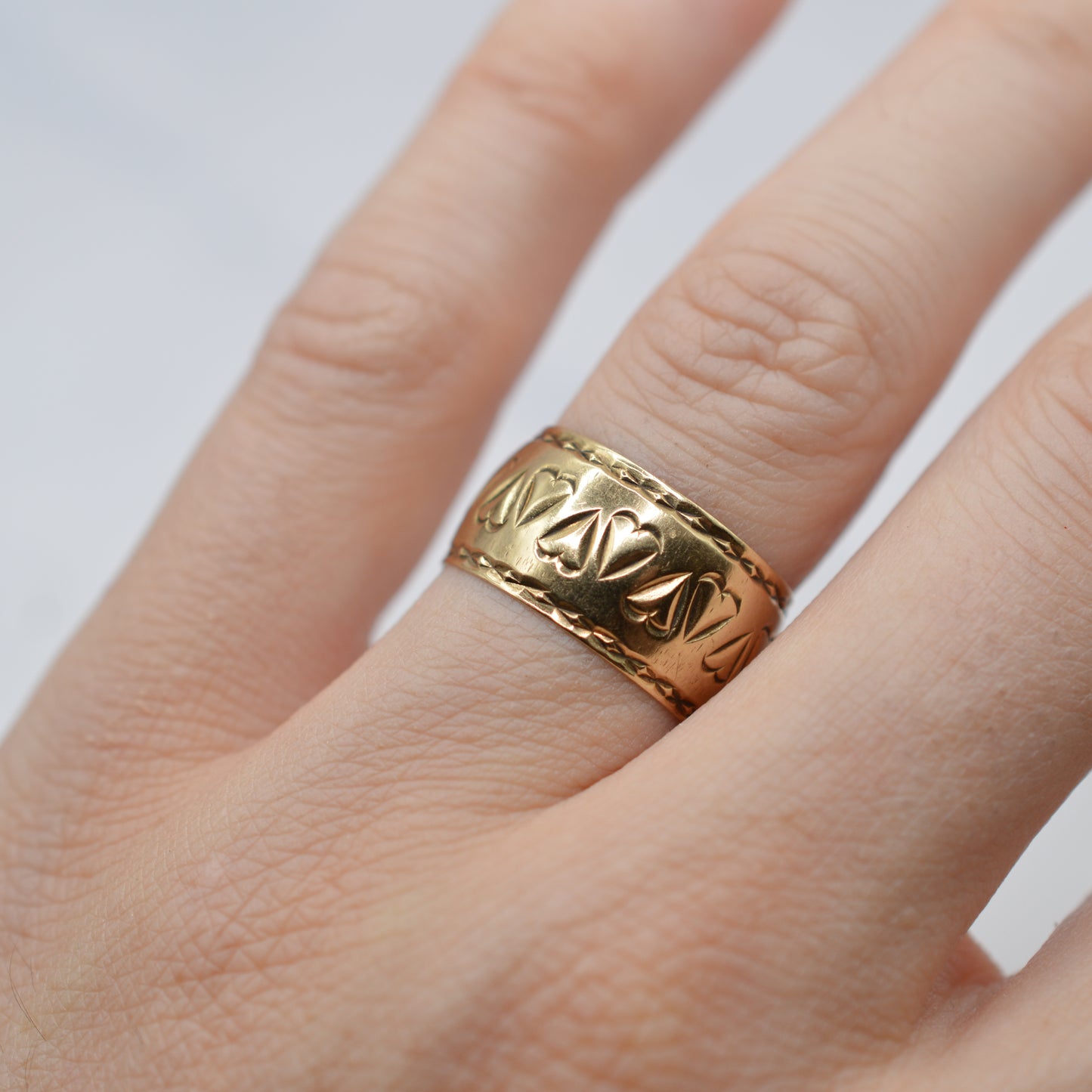 Mega Chunky 1980s 9ct Gold Heart-Engraved Band Ring