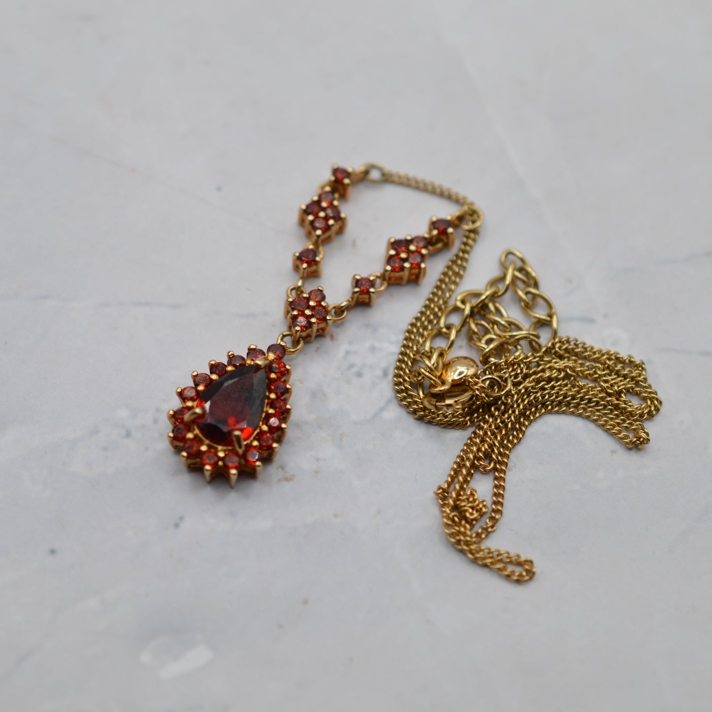 9ct Gold Garnet Cluster Necklace (15-18”)