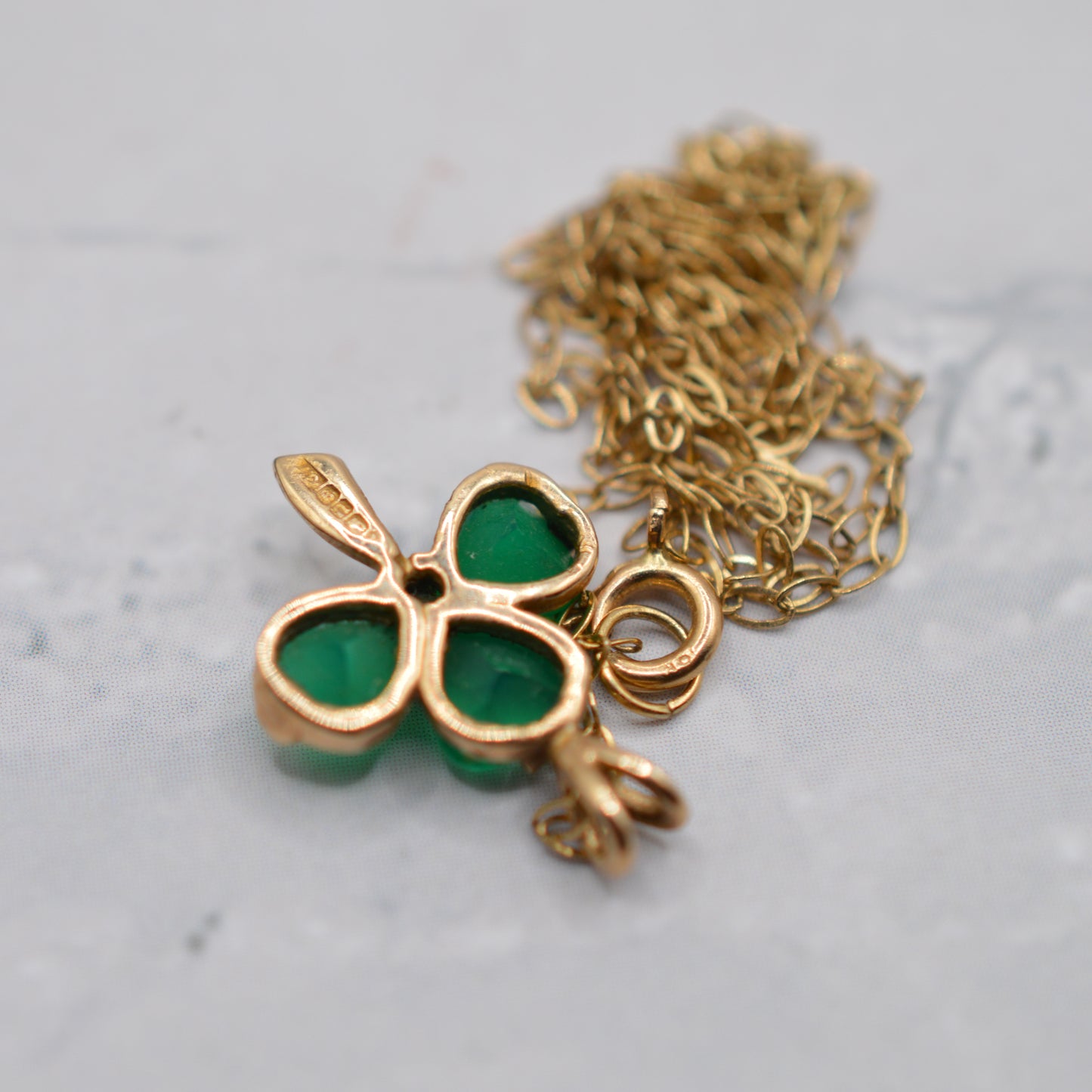 1990s Irish 9ct Gold Shamrock Emerald & Diamond Pendant Necklace