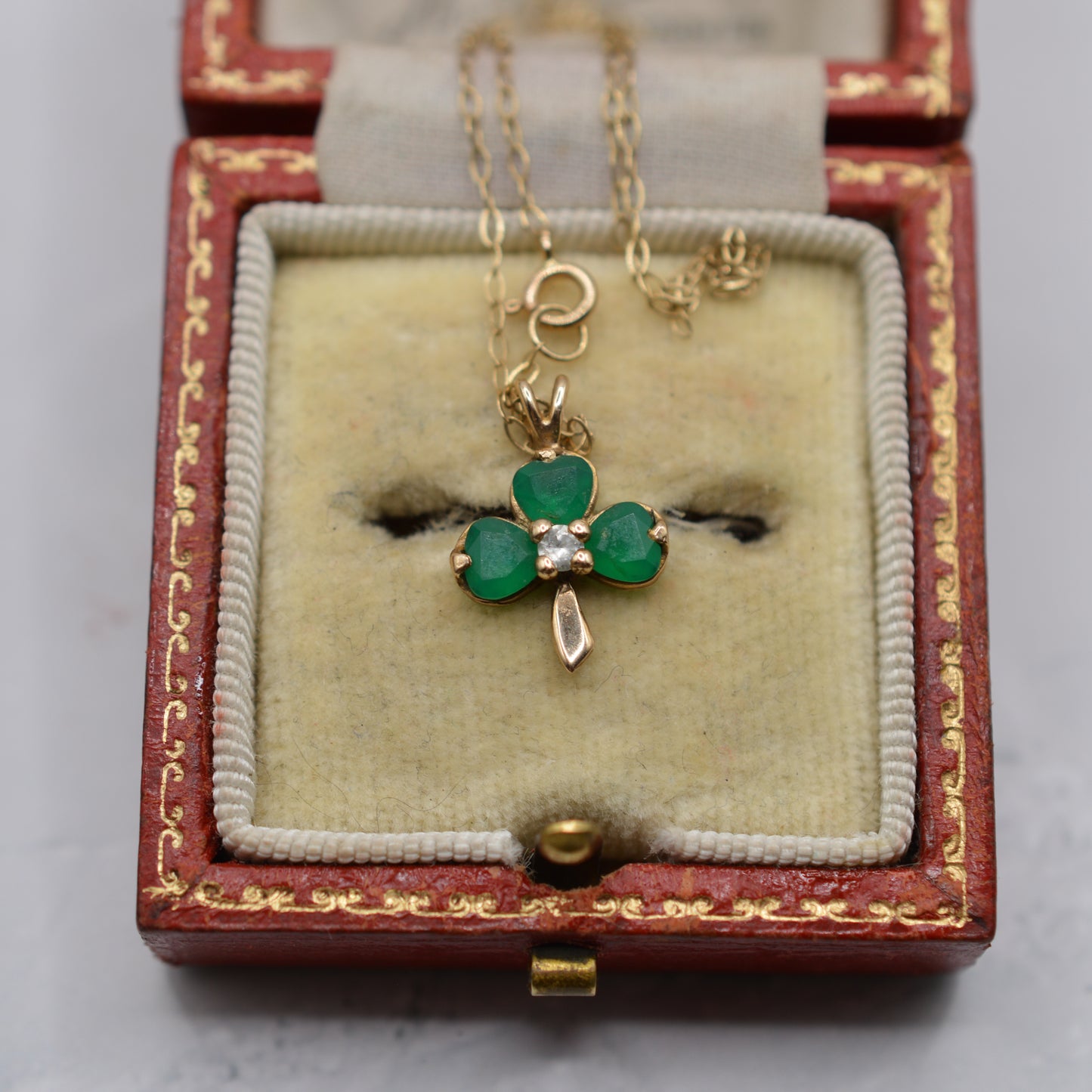 1990s Irish 9ct Gold Shamrock Emerald & Diamond Pendant Necklace