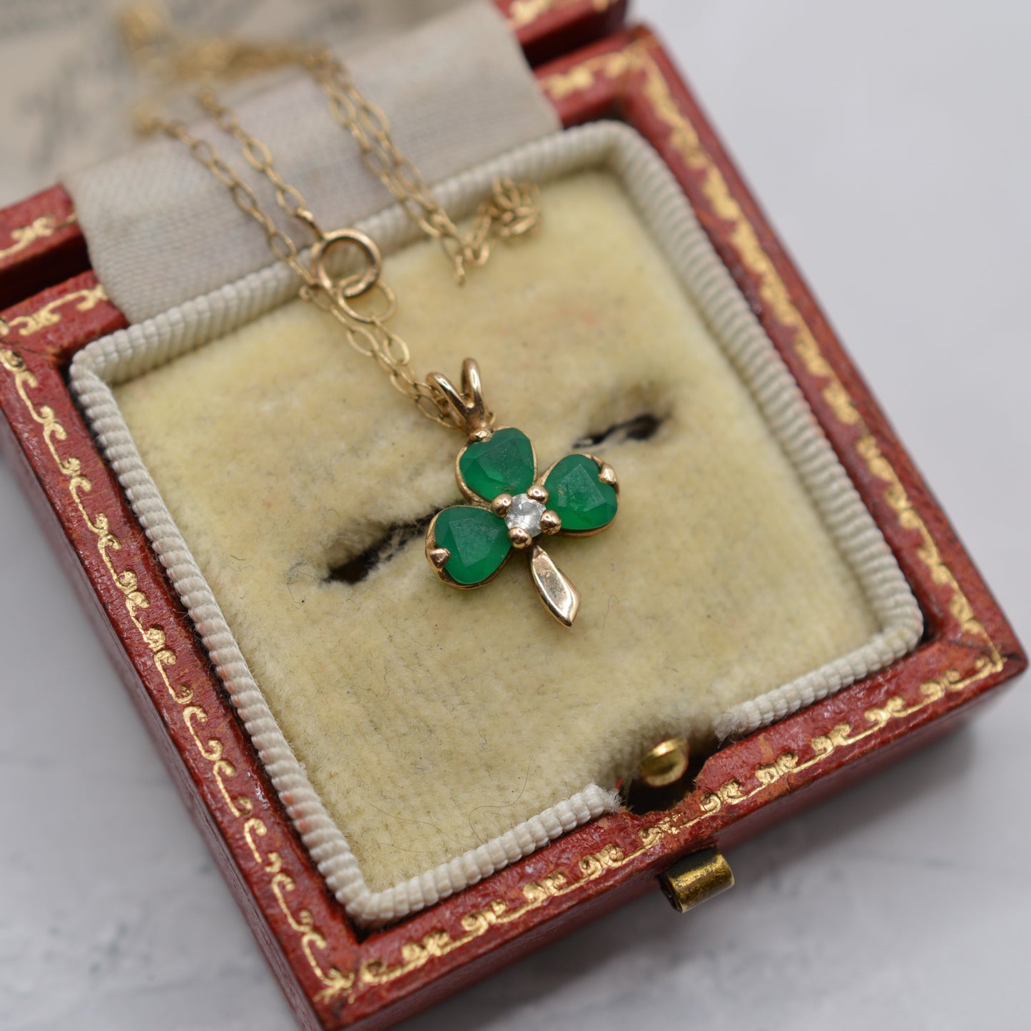 1990s Irish 9ct Gold Shamrock Emerald & Diamond Pendant Necklace