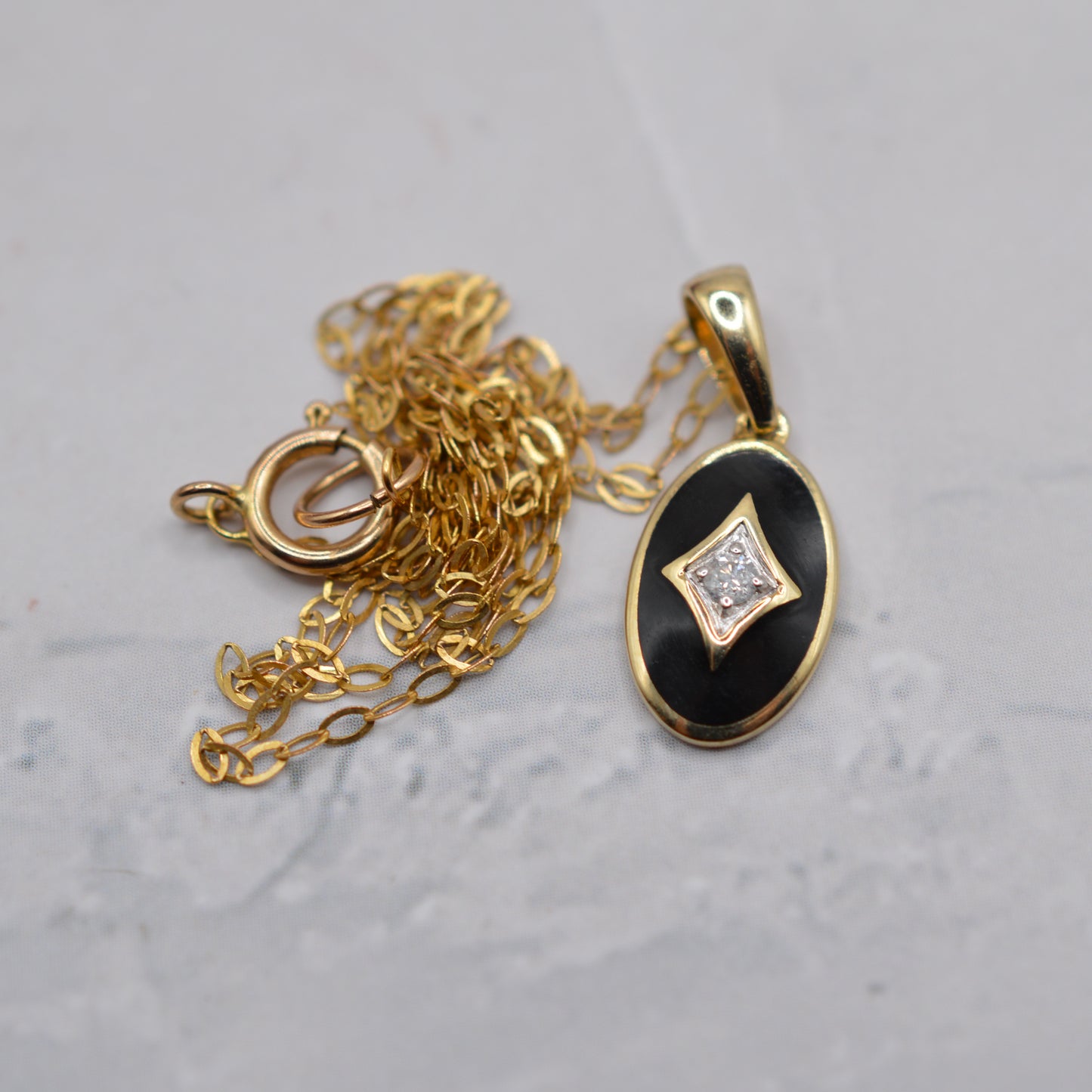 9ct Gold Black Enamel & Diamond Pendant Necklace (16”)