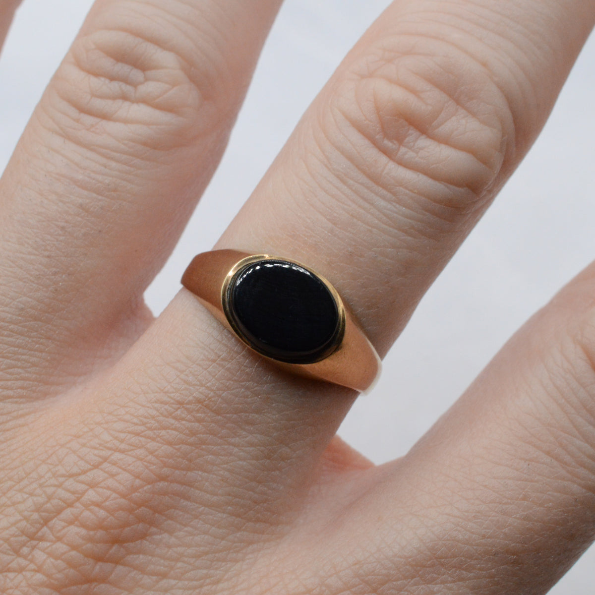 1980s 9ct Gold Onyx Signet Ring