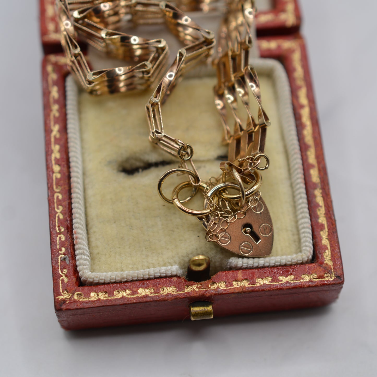 1980s 9ct Gold Gate Link Bracelet with Heart Padlock & Safety Chain (7")