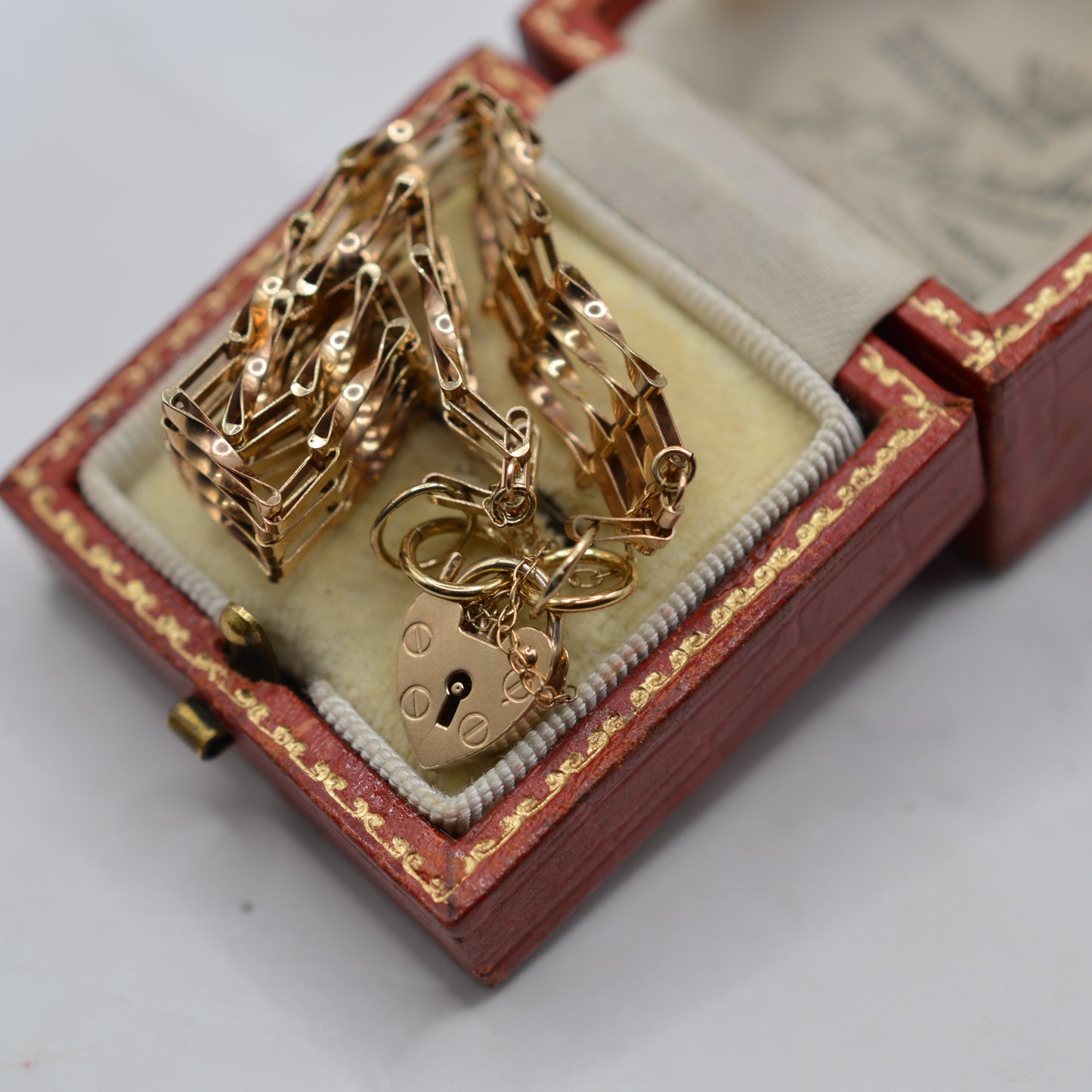 1980s 9ct Gold Gate Link Bracelet with Heart Padlock & Safety Chain (7")