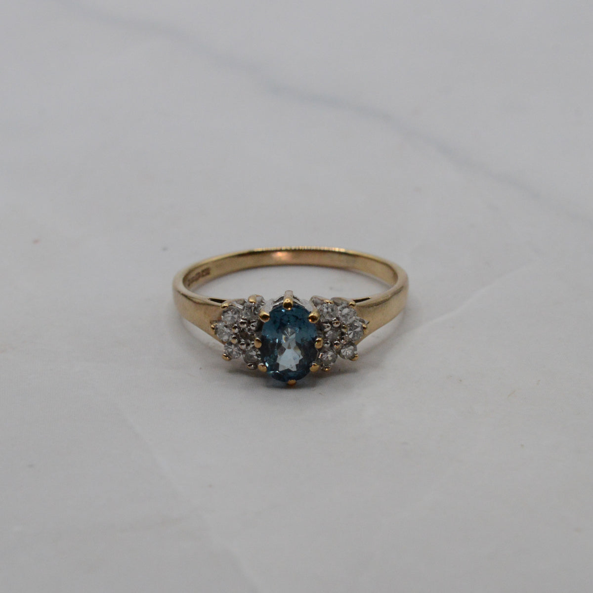 9ct Gold Sapphire & Diamond Ring