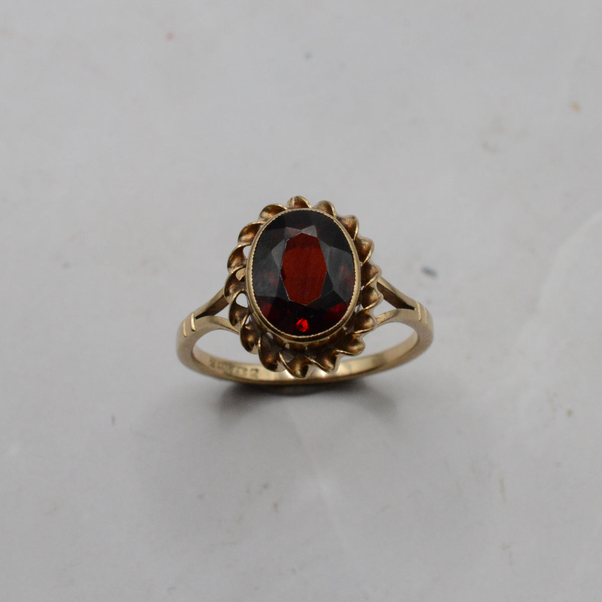 1960s Vintage 9ct Gold Garnet Solitaire Ring
