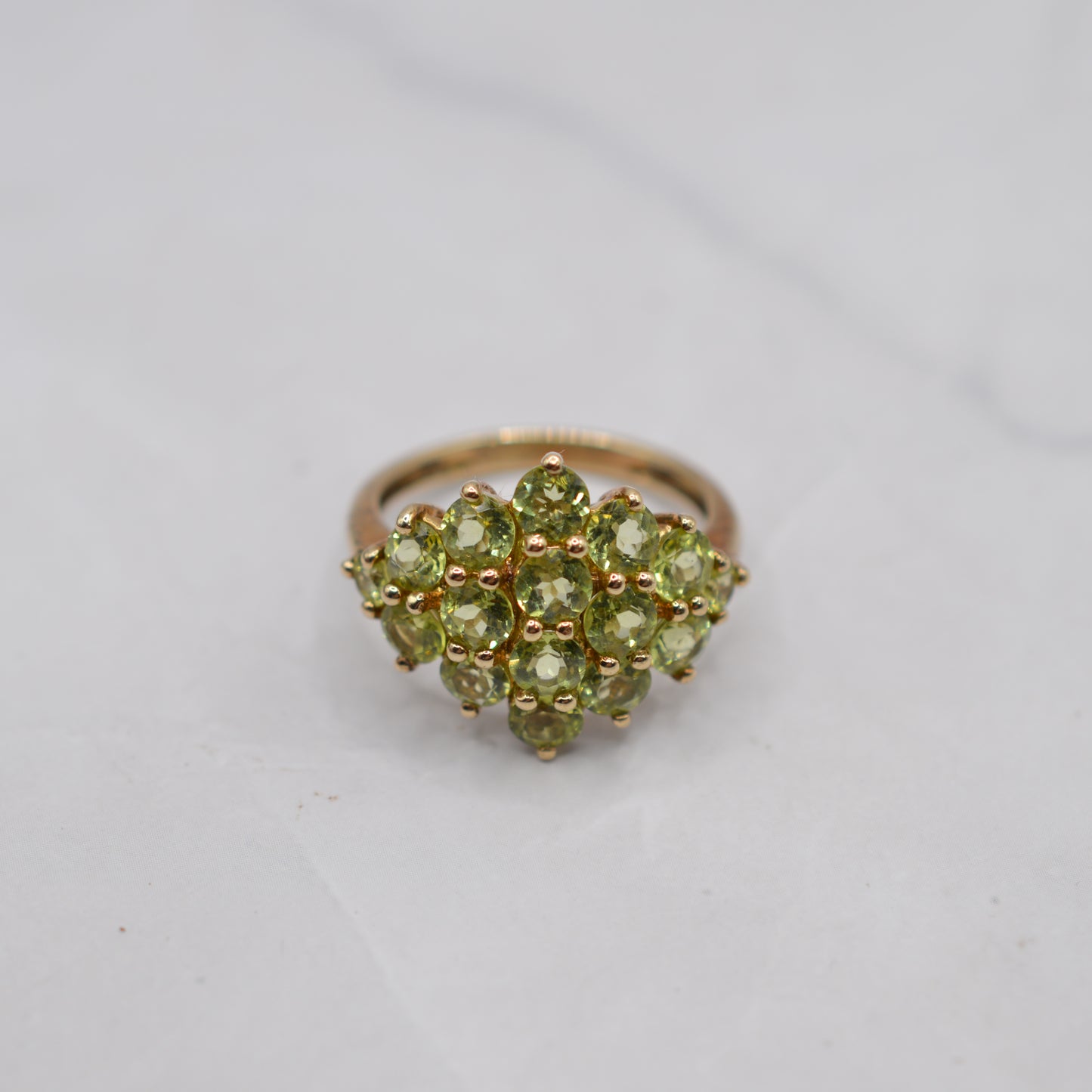 Y2K Chunky 9ct Gold Peridot Cluster Ring