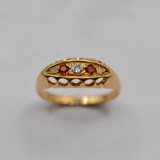 Antique Edwardian 18ct Gold Garnet & Diamond Five-Stone Ring
