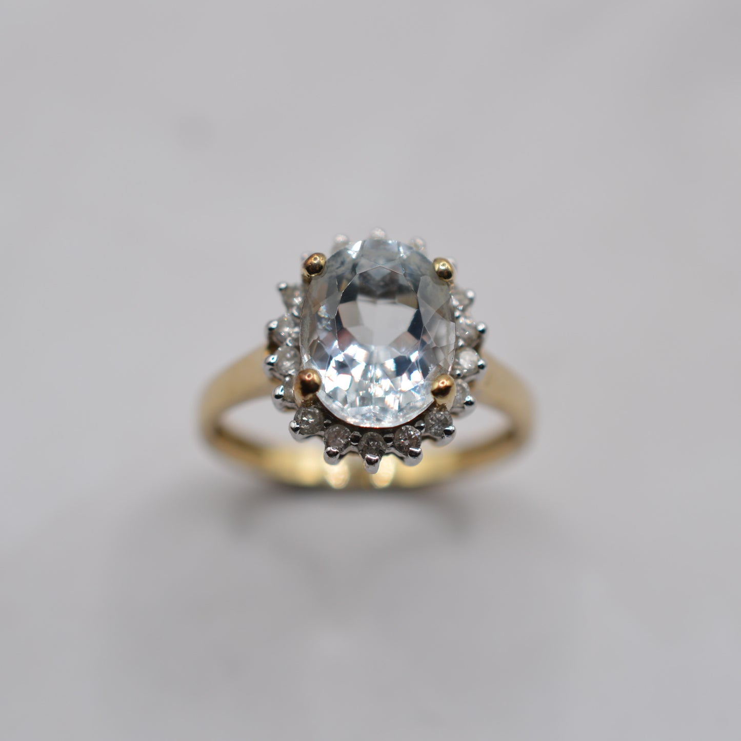 Y2K 9ct Gold Aquamarine & Diamond Cluster Ring