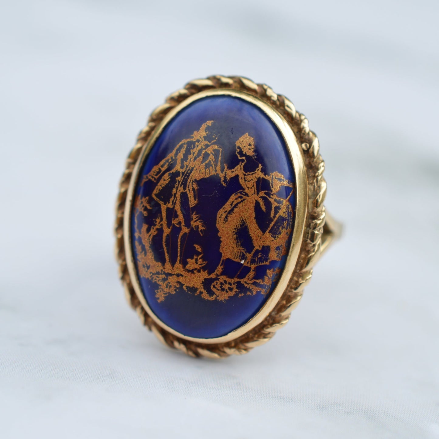 Rare 1970s Vintage 9ct Gold Porcelain Limoges Portrait Ring