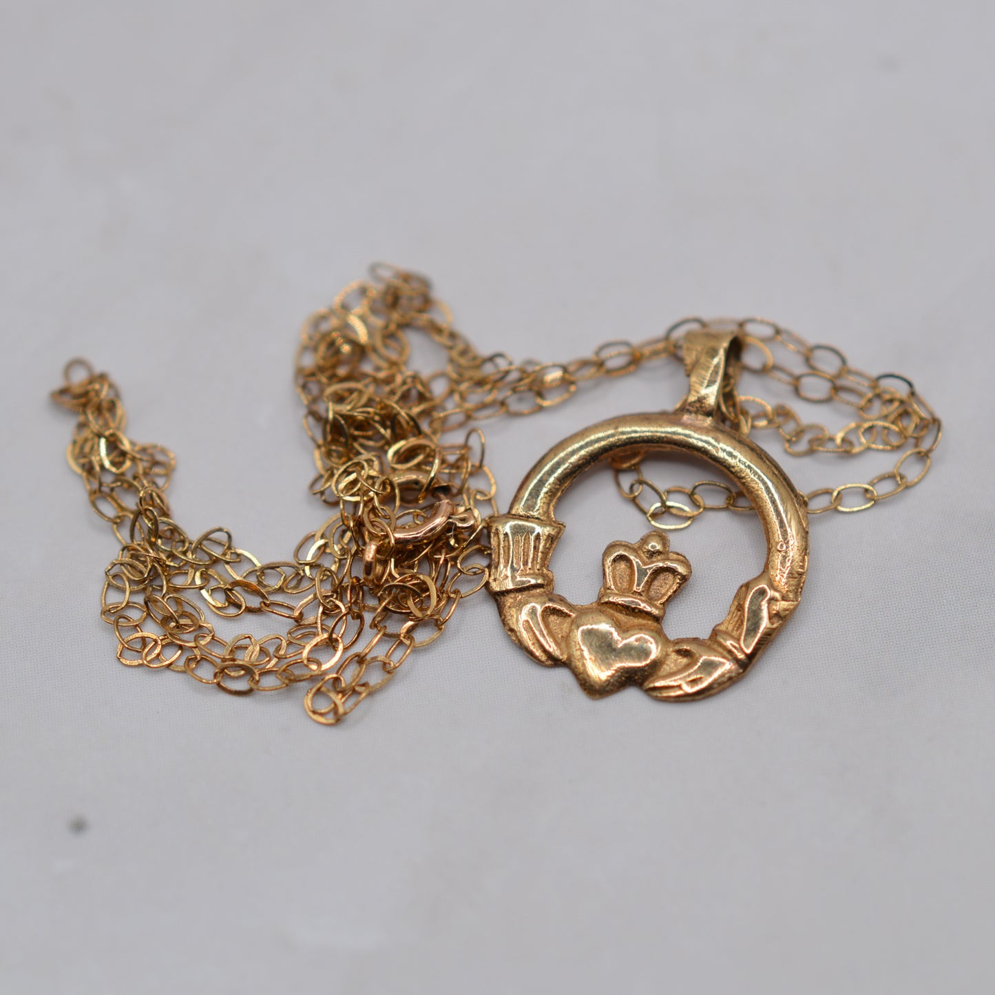 9ct Gold Irish Claddagh Heart Pendant Necklace, 18" Chain