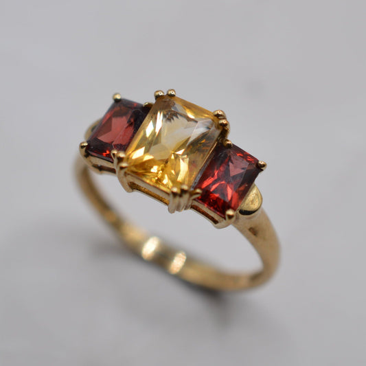 1990s 9ct Gold Citrine & Garnet Trilogy Ring