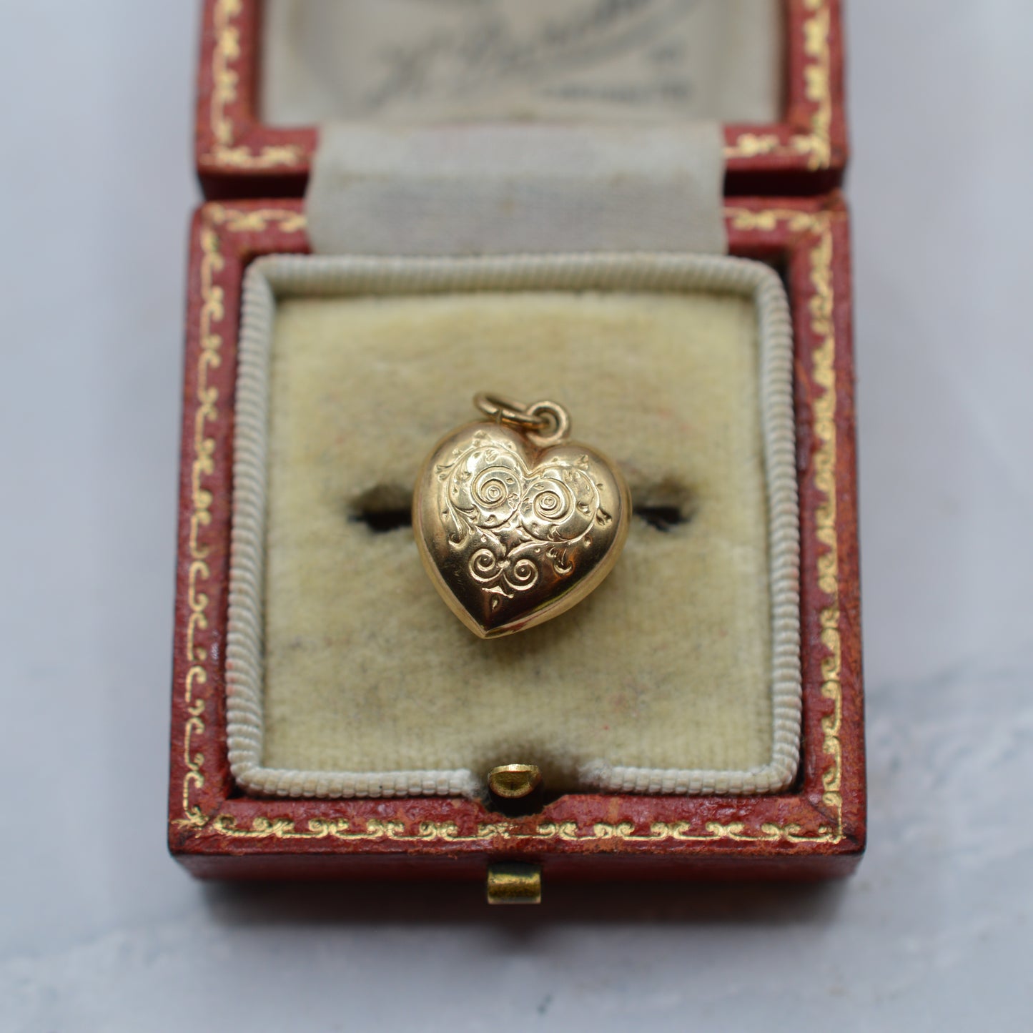 1970s Vintage 9ct Gold Engraved Puffed Heart Charm/Pendant