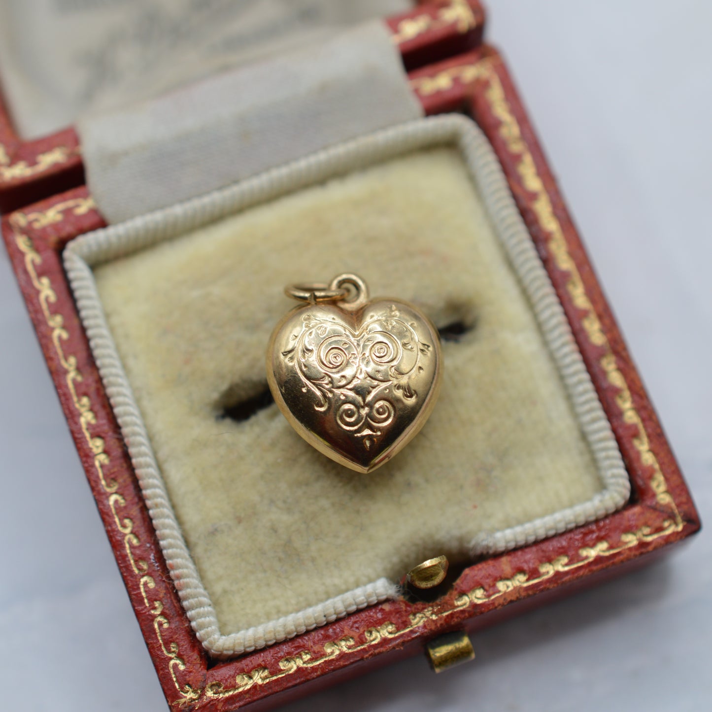 1970s Vintage 9ct Gold Engraved Puffed Heart Charm/Pendant