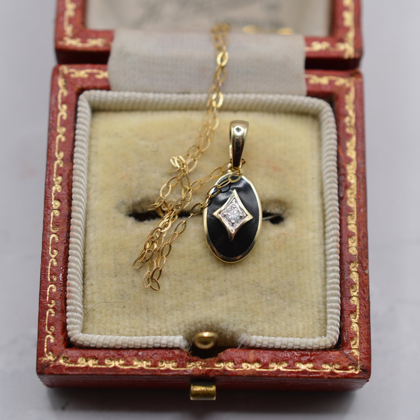 9ct Gold Black Enamel & Diamond Pendant Necklace (16”)
