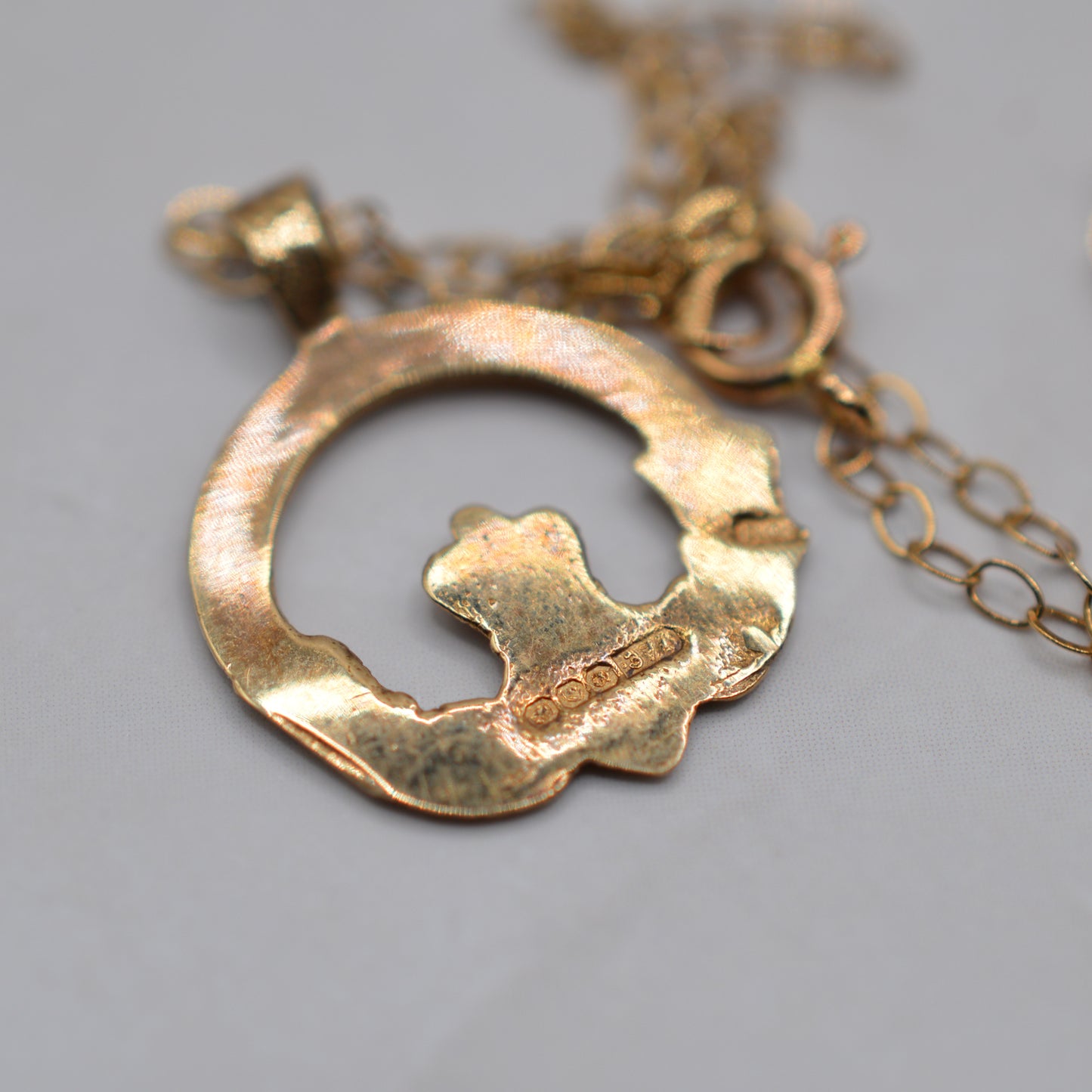 9ct Gold Irish Claddagh Heart Pendant Necklace, 18" Chain